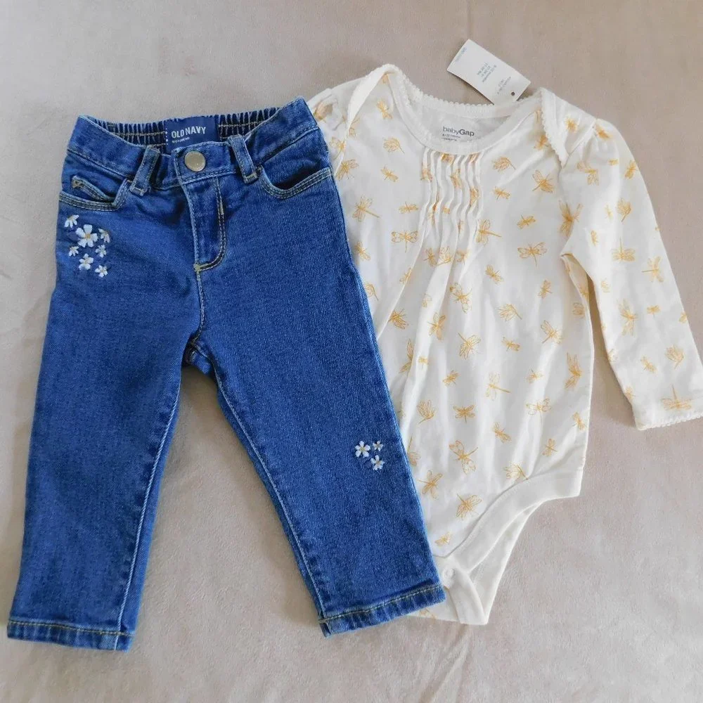 Bundle of 6-12M Old Navy Embroidered Pullon Jeans & Gap Pretty Firefly Onesie